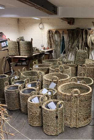 Round Rush baskets various sizes